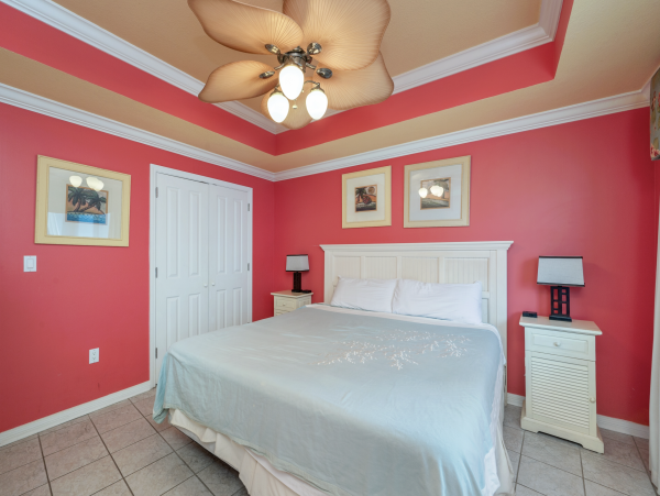 Fort Walton Beach Vacation Rental – Gulf Front Condo with Balcony Views & Modern Comforts